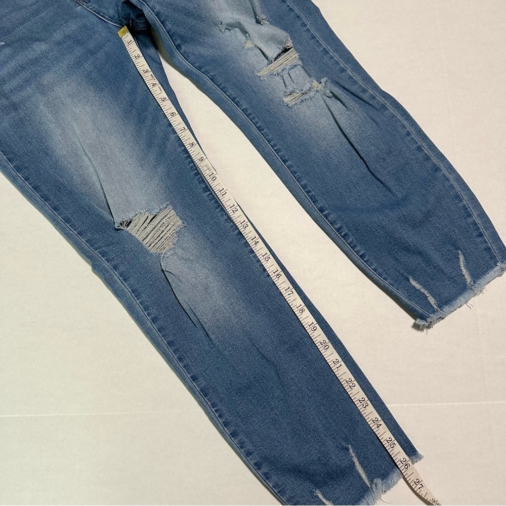 Cropped distressed jeans - Picture 8 of 8